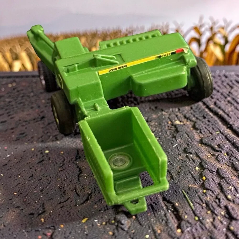 John Deere #338 Square Bailer Die Cast Farm Vehicle A62